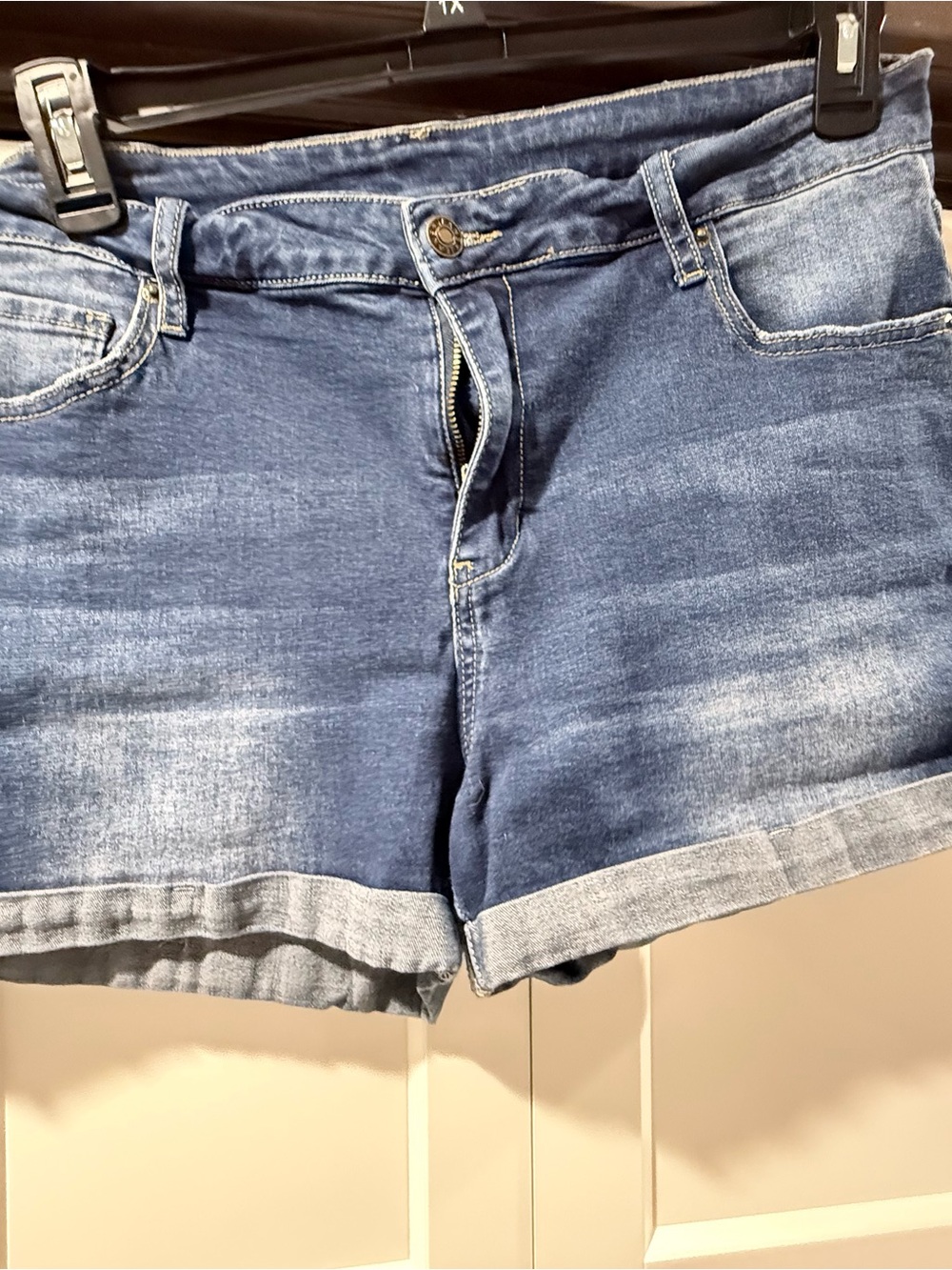 Women’s Light Blue Denim Roll-Cuff Shorts